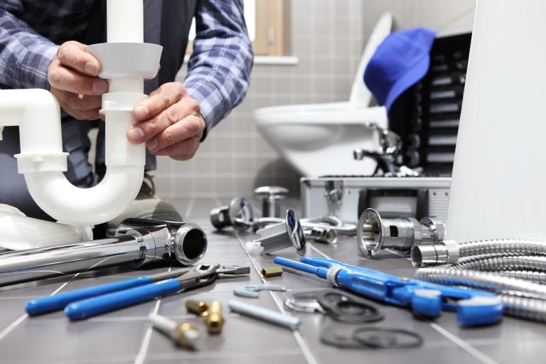 Toilet Seat Cover Replacement for UK Homes: Why an Expert Help is Best?